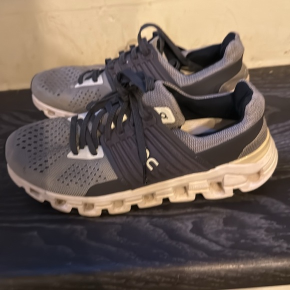 On Running Cloudswift
Alloy Eclipse Grey - Picture 4 of 5